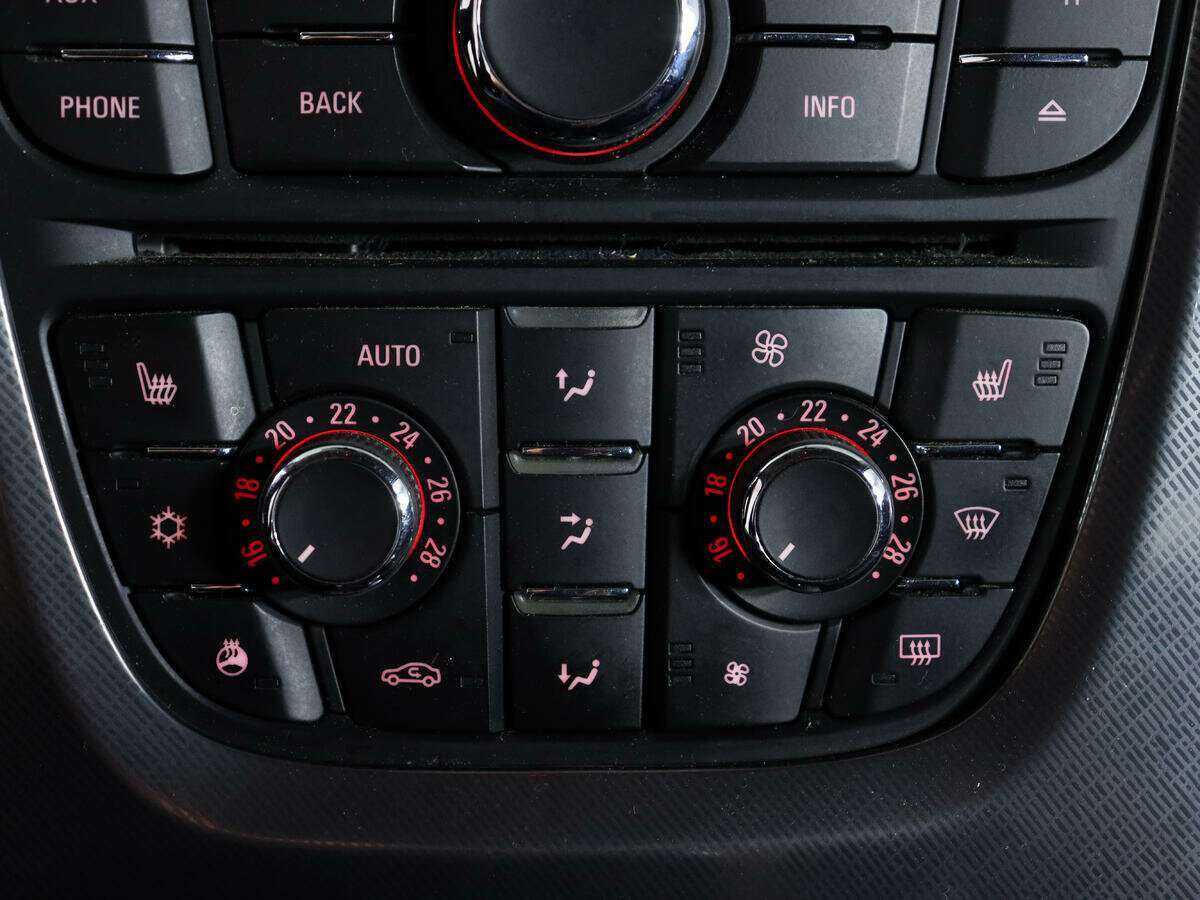 Opel Astra, 2012 Фото №18