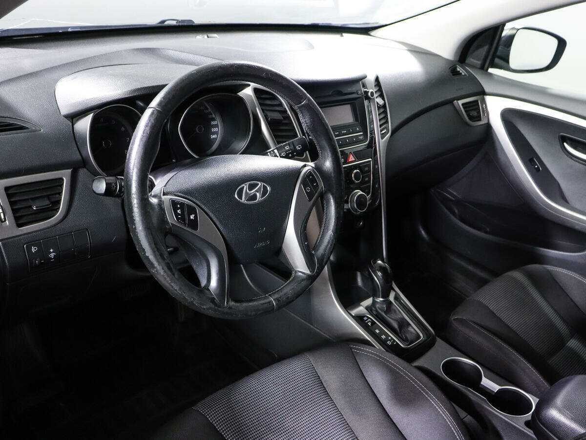 Hyundai i30, 2012 Фото №12