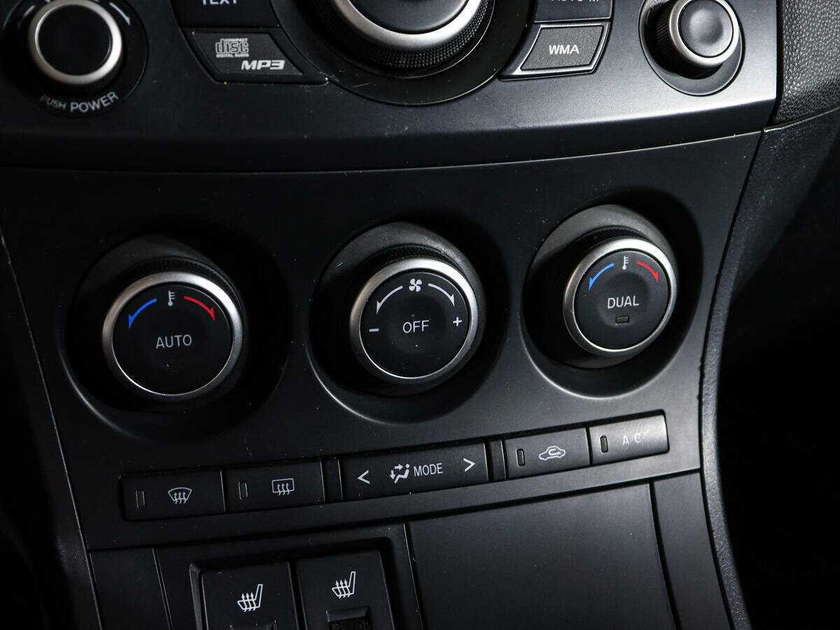 Mazda 3, 2012 Фото №16