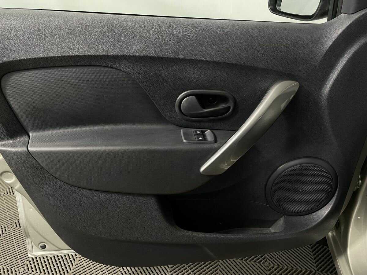 Renault Logan, 2018 Фото №8