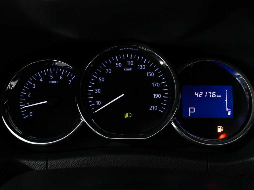 Nissan Terrano, 2017 Фото №12