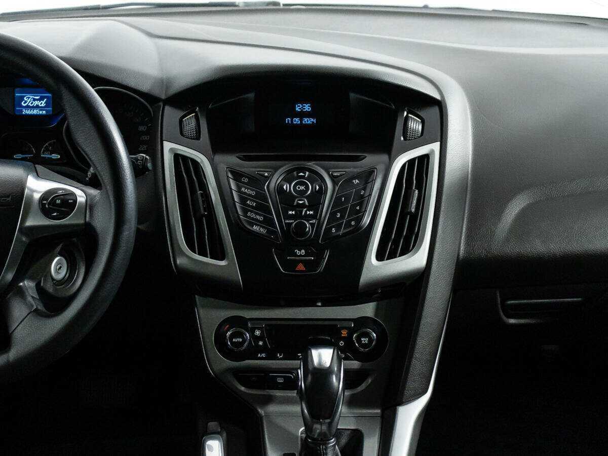 Ford Focus, 2013 Фото №14