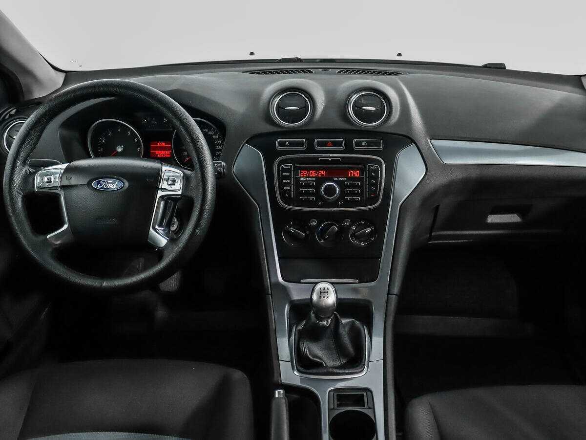 Ford Mondeo, 2014 Фото №12