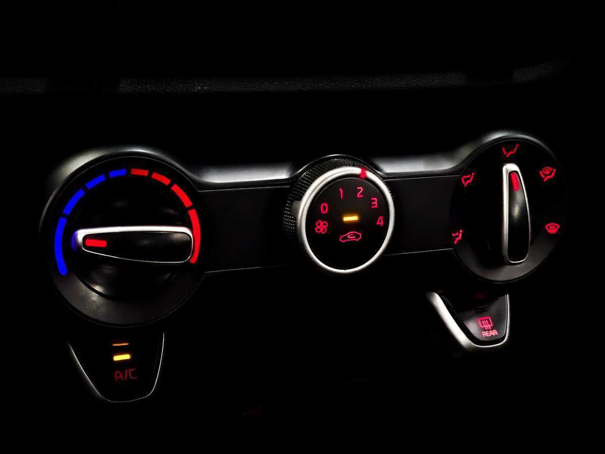 Kia Rio X-Line, 2020 Фото №23