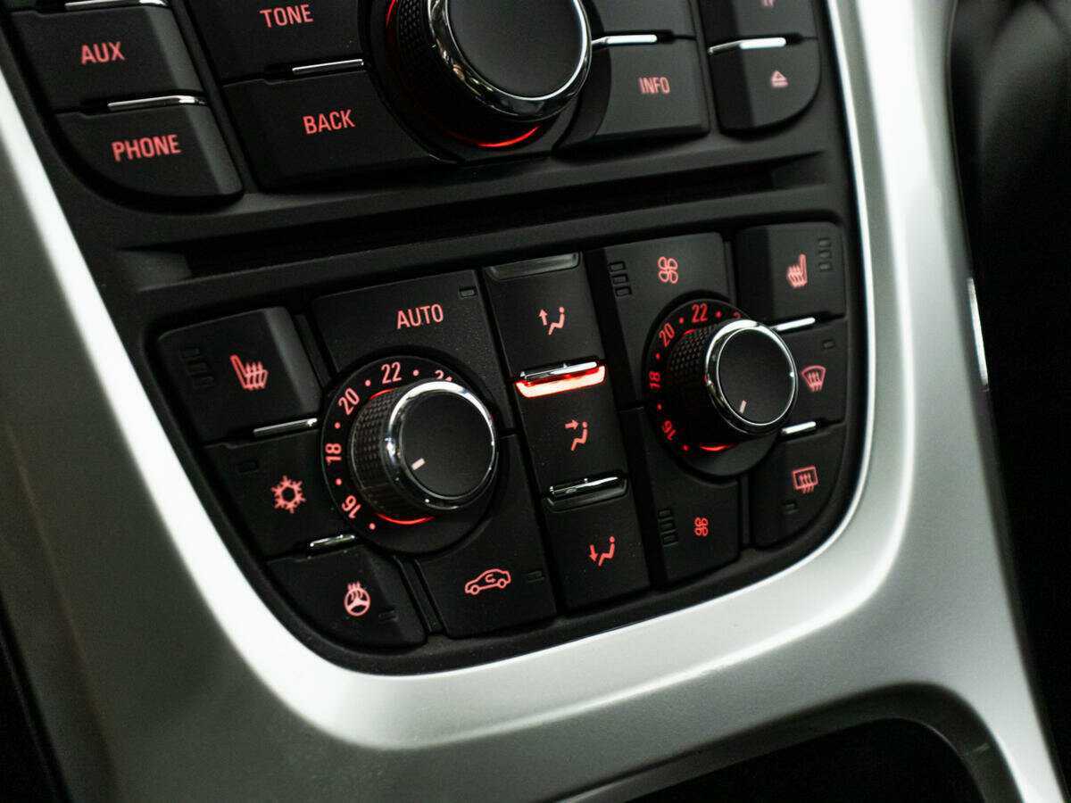 Opel Astra GTC, 2013 Фото №16