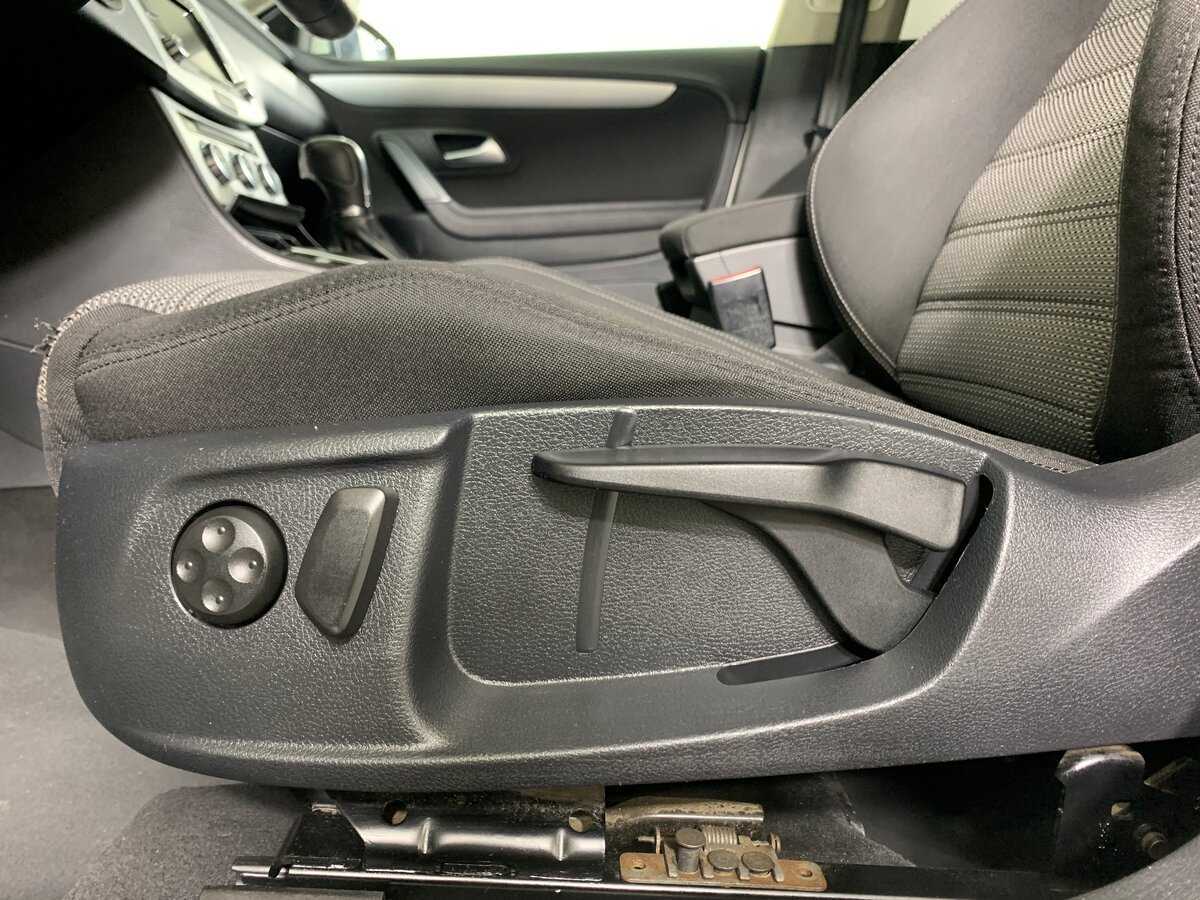 Volkswagen Passat CC, 2013 Фото №17