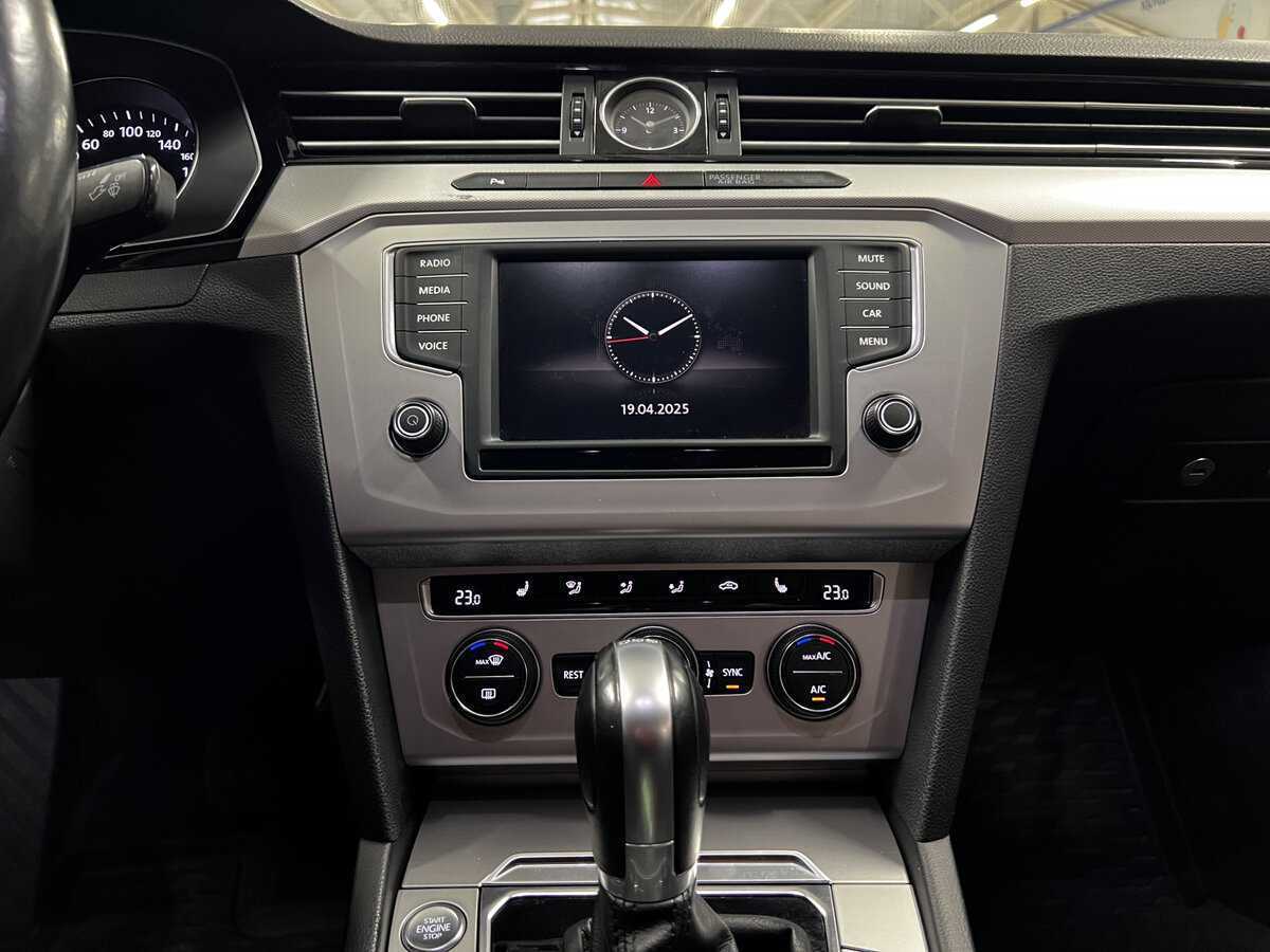 Volkswagen Passat, 2016 Фото №15