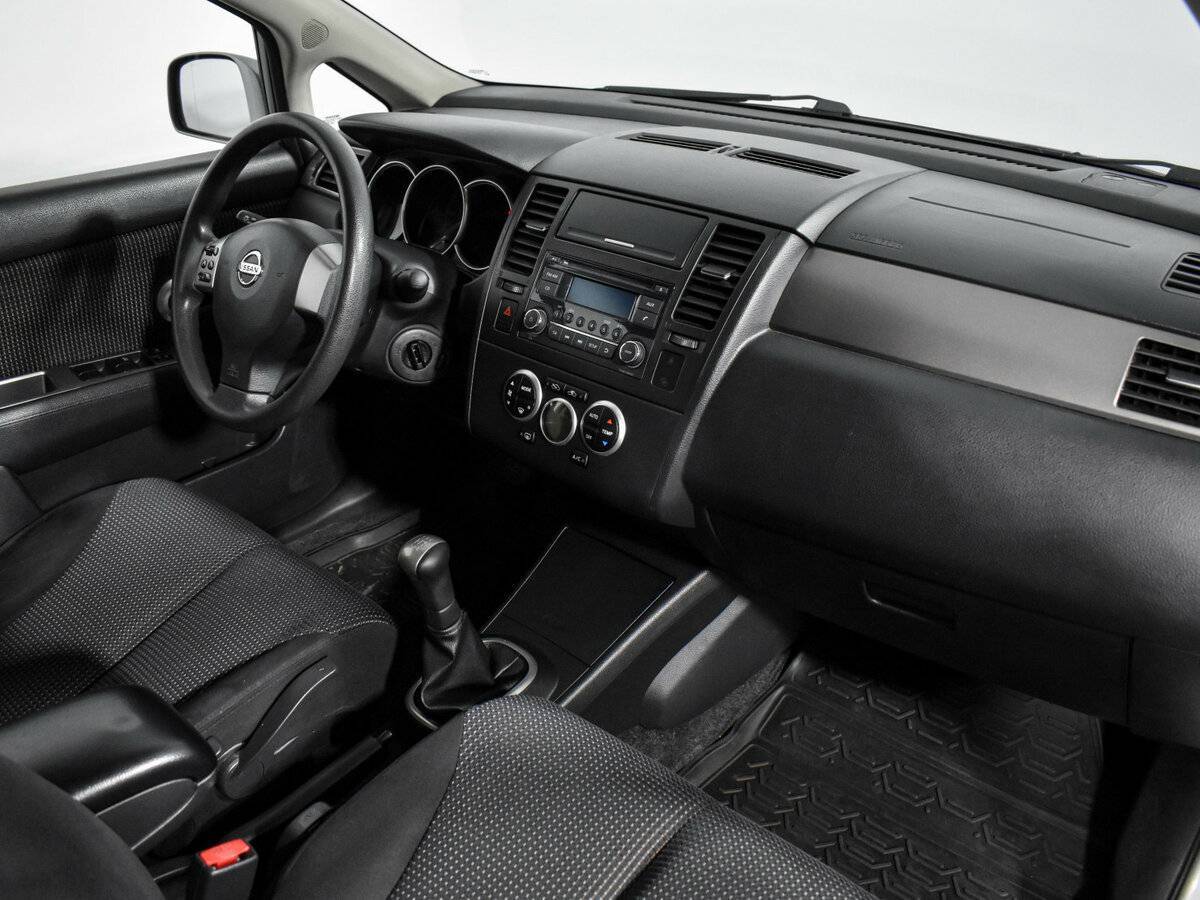 Nissan Tiida, 2013 Фото №12