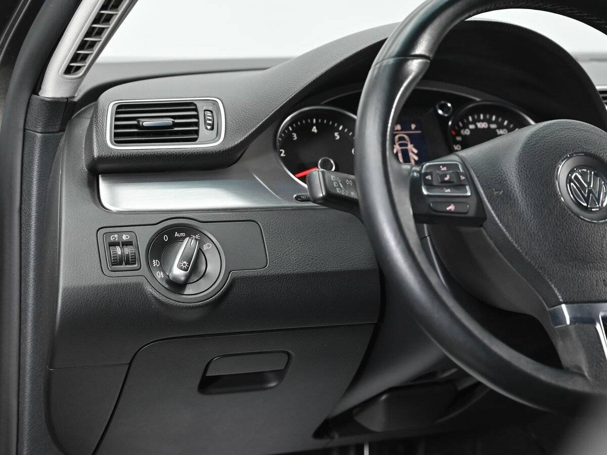 Volkswagen Passat, 2012 Фото №9