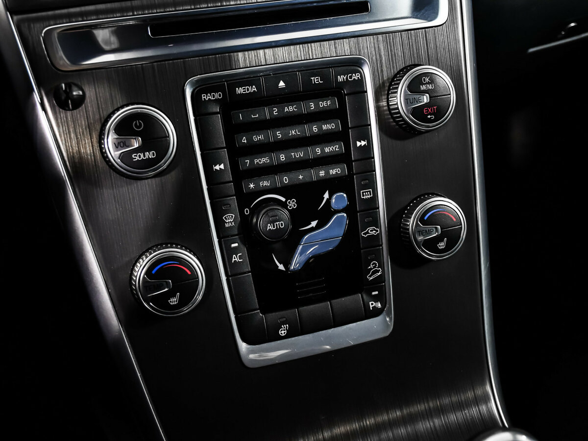 Volvo XC60 I Рестайлинг, 2015 Фото №16