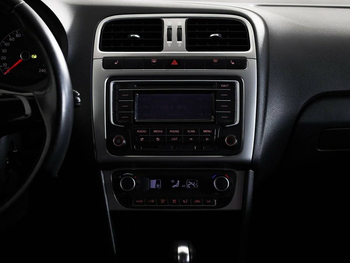 Volkswagen Polo V Рестайлинг, 2015 Фото №14