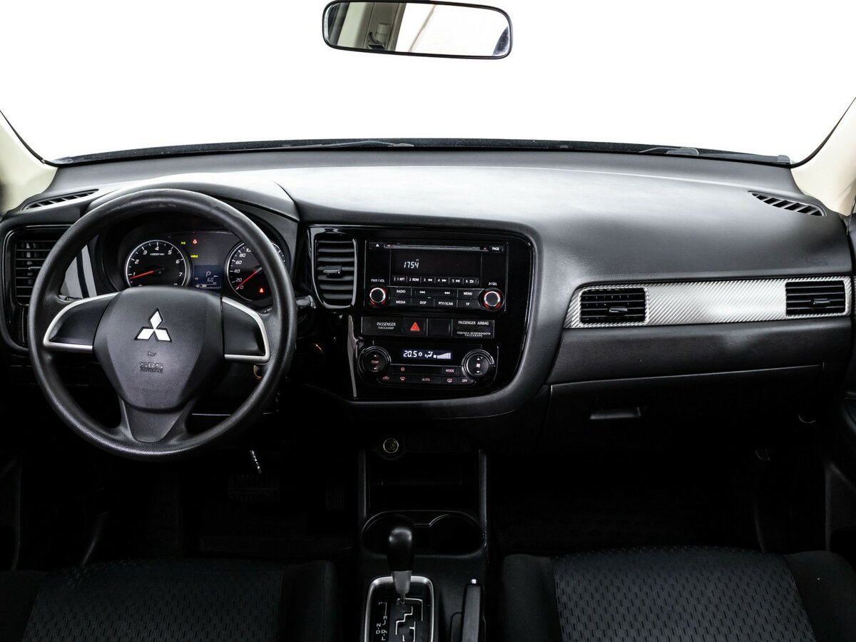 Mitsubishi Outlander III Рестайлинг, 2014 Фото №8