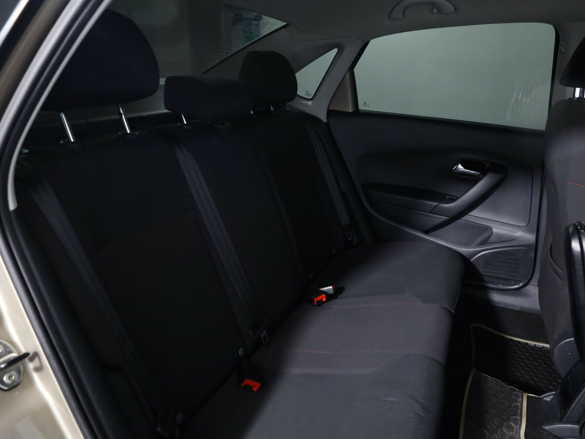 Volkswagen Polo V Рестайлинг, 2017 Фото №12