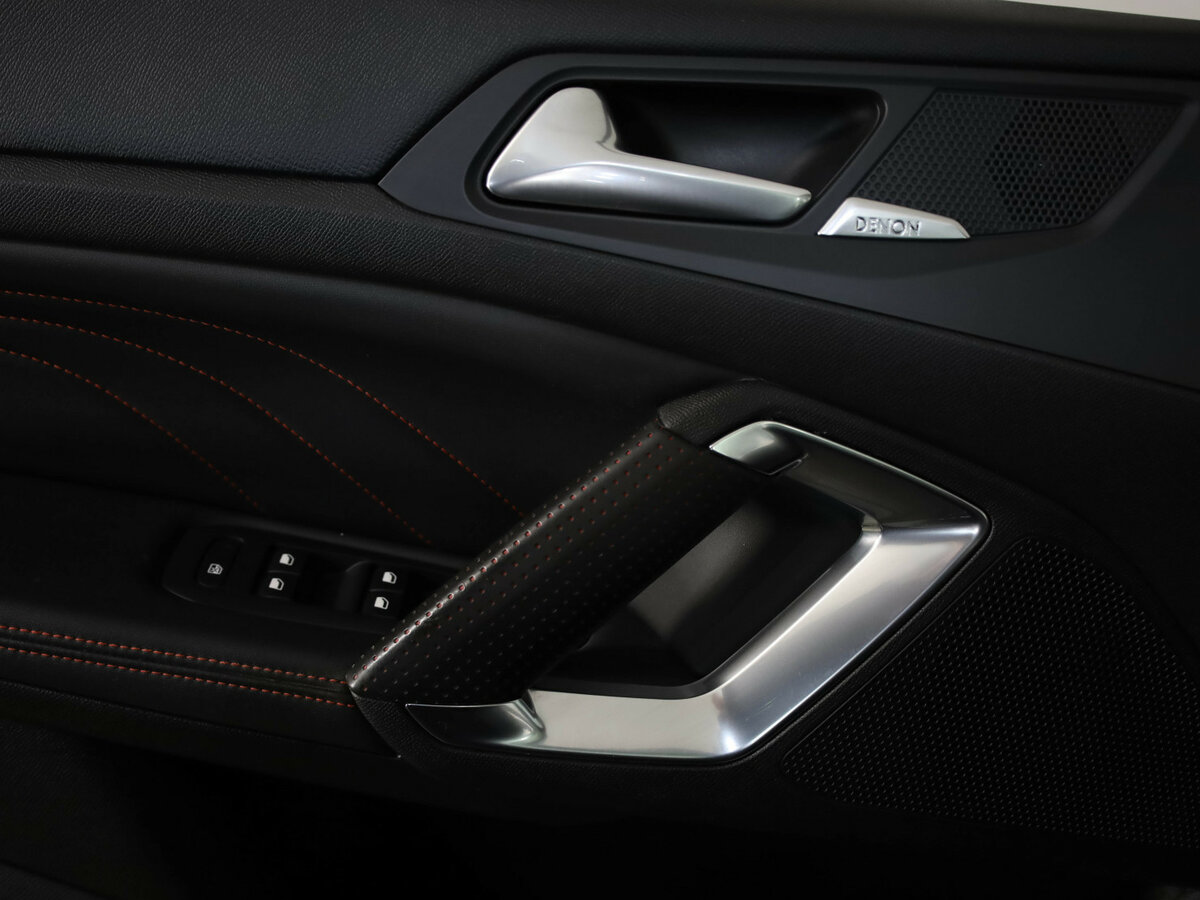 Peugeot 308 II Рестайлинг, 2019 Фото №18